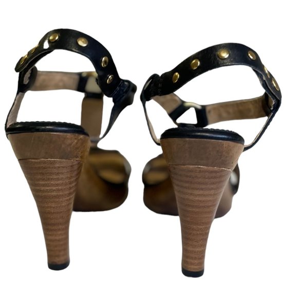 Michael Kors Sandals, Size 5.5 - Picture 4 of 10